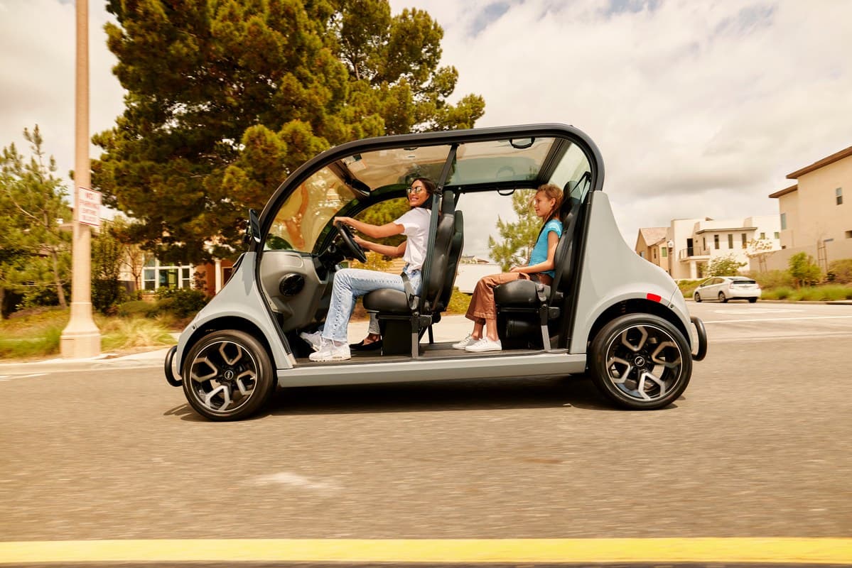4-passenger Gem Electric Cars — 4-seat street-legal LSV