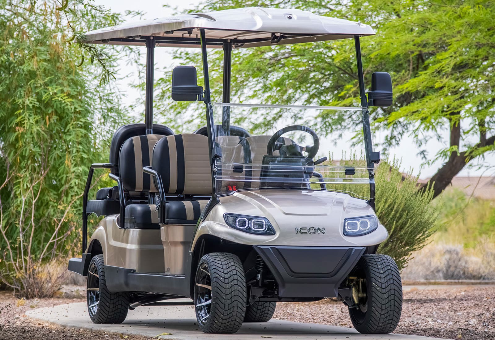 4-Seater or 6-Seater: Choosing a Cart Size for Siesta Key