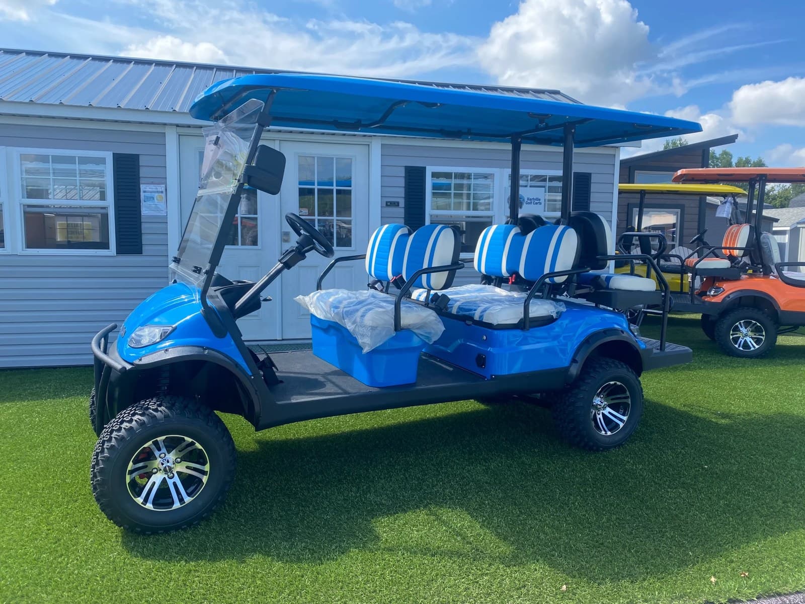 6-passenger Gem Electric Cars — 6-seat street-legal LSV