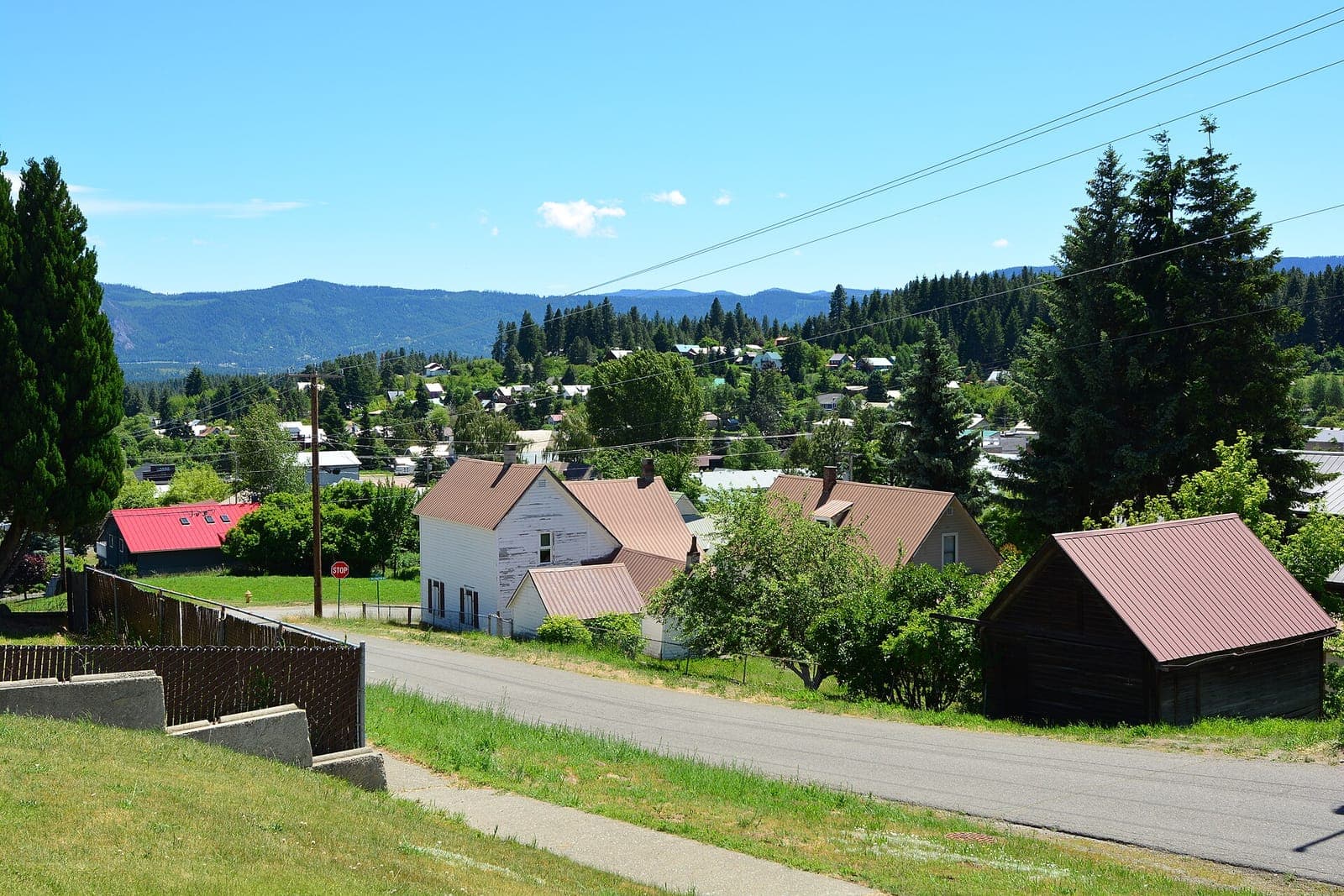 Cle Elum / Roslyn / Suncadia — Golf cart rentals around Cle Elum, Roslyn and Suncadia, with strict rules on where carts may drive.