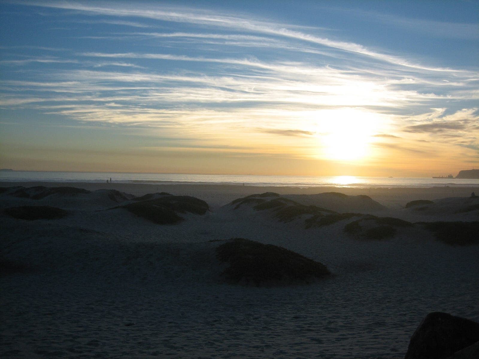 Golf cart rentals in Mission Beach / San Diego — Explore Mission Beach with ease using street-legal golf carts.